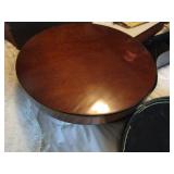 Gremlin Banjo, Case