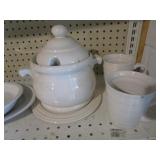 Baking AH & Fire King, Tureen