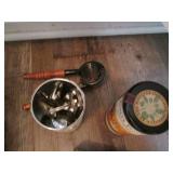 Dual lower cupboard content to incl...