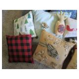Nice selection of accent pillows in...
