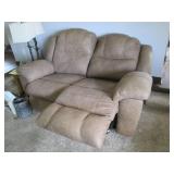 Neutral Rustic style 2-cushion rock...