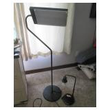 Freestanding metal base floor lamp ...
