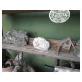Collection of outdoor birdhouses, s...