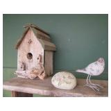 Collection of outdoor birdhouses, s...