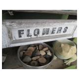Collection of outdoor birdhouses, s...