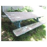 Large 8ft long picnic table with at...