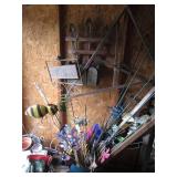 Huge variety of decorative metal ga...