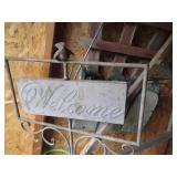 Huge variety of decorative metal ga...