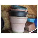 Tons of Tera Cotta pots, outdoor pl...
