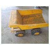 Vintage metal Remco Dump Truckd...