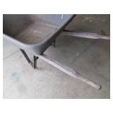 Large capacity Poly bucket wheelbar...