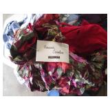 30-gallon covered Tote full of wome...