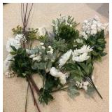 Floral white decoration picks misc.