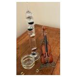 Group of misc decor, mini wood violin