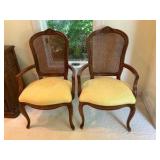 Set of 2 Vintage Thomasville Legacy collection dining Captain chairs