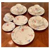 Petite Mikasa Bone Rose Glow fine China 4 place settings dishes