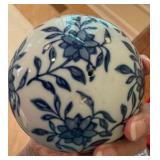 Set of 6 porcelain orbs, decorative balls by Artgenius blue white