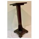 Vintage Art and Crafts Oak Wood plant stand, pedestal