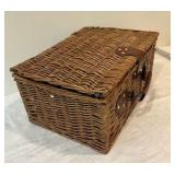 Wicker picnic basket 4th of July set
