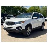 2013 KIA SORENTO EX *All Wheel Drive* (NO RESERVE)