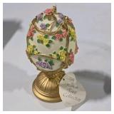 Lefton Royal Egg Collection Floral Musical Egg “Hi-Lili Hi-Lo” 1995 With Box