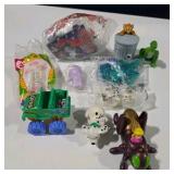 Mixed Fast Food Toy Lot Batman Hunchback of Notre Dame Dinosaur Viewers & Character Figures