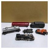 Vintage Lionel O Gauge Train Cars and Accessories