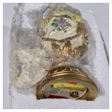 Lefton Royal Egg Collection Floral Musical Egg “Hi-Lili Hi-Lo” 1995 With Box