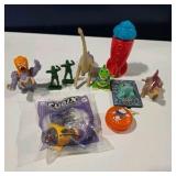 Mixed Small Toy Lot Pokemon Bulbasaur Cubix Dinosaur Army Men & Fast Food Figures