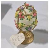 Lefton Royal Egg Collection Floral Musical Egg “Hi-Lili Hi-Lo” 1995 With Box