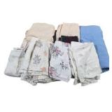 Bedding Lot: 5 Flat Sheets, 1 Fitted Sheet, 2 Pillowcases & Heated Blanket No Cord