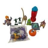 Mixed Small Toy Lot Pokemon Bulbasaur Cubix Dinosaur Army Men & Fast Food Figures