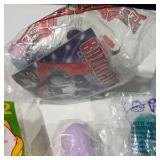 Mixed Fast Food Toy Lot Batman Hunchback of Notre Dame Dinosaur Viewers & Character Figures