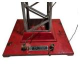Vintage Lionel O Gauge Train Cars, No. 92 Floodlight Tower, Crane & Accessories Lot