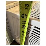 Soleus Air Window Air Conditioner approximately 5000 BTU with Manual Controls - Works