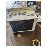 Soleus Air Window Air Conditioner approximately 5000 BTU with Manual Controls - Works