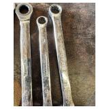 MasterForge Ratcheting Combination Wrenches Including SAE Sizes 9/16, 1/2, 7/16 and Metric Sizes 13mm, 12mm, 10mm