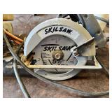 Black and Decker 7308 7-1/4 Inch Circular Saw and Skilsaw HD5510 5-1/2 Inch Circular Saw