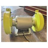 Ryobi BG612G 6 Inch Bench Grinder with 1/2 Inch Arbor - Works