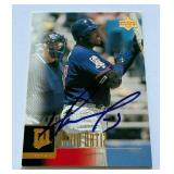 David Ortiz On-Card Autograph 2000 Upper Deck #129 Minnesota Twins Baseball Card