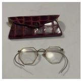 4 Pairs of Vintage Eyeglasses with Cases
