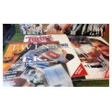 TWINS FAN READERS LOT of 7 Minnesota Reads!  Sports Illustrated, Yearbook, & More !