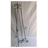 Traditional scroll metal art easel, 5ft