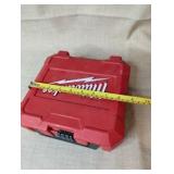 Milwaukee 13-Piece General Purpose Hole Dozer hole saw kit,used