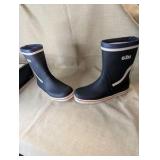 Gill Short Cruising Boots in dark blue, new, size 43