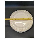 Vintage Bella Vita white porcelain dinner plate set, scalloped edge