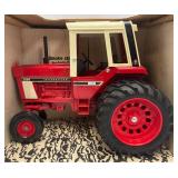 Vintage ERTL Toys Die Cast  International 1586 Tractor With Cab In Original Box