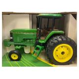 Vintage ERTL Toys Die Cast John Deere 7800 Tractor With Duals In Original Box