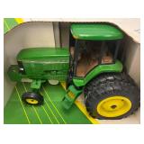 Vintage ERTL Toys Die Cast John Deere 7800 Tractor With Duals In Original Box