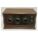Vintage King Quality Radio 5 Tube Capacity: Untested With Bakelite Knobs 10" x 11" x 20.5"